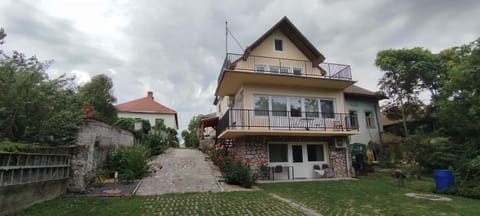 Property building, Natural landscape, Balcony/Terrace