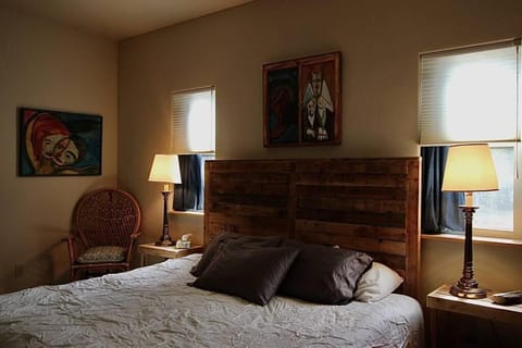 Upper Ranch - 100 Acre Mountain Views House in Butte