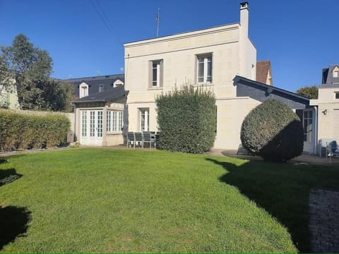 Spacieuse villa avec jardin Deauville centre Villa in Deauville