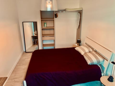 Bed, Photo of the whole room, Bedroom, wardrobe