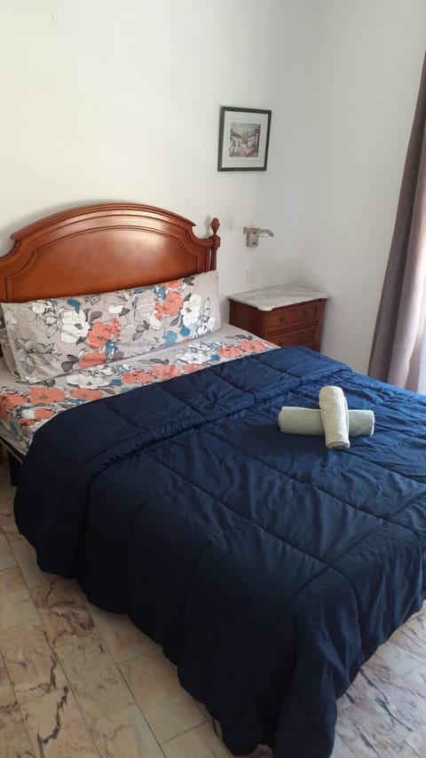 Habitacion en piso compartido No alojamiento turistico Bed and Breakfast in Benidorm