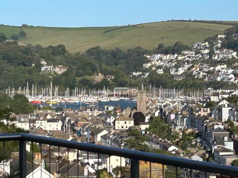 Property building, Nearby landmark, Natural landscape, City view, Sea view