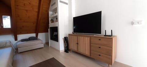 TV and multimedia, Living room