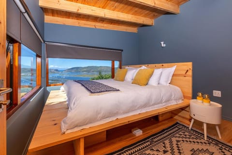 Bed, View (from property/room)