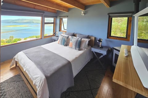 Bed, Sea view