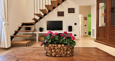 Communal lounge/ TV room, TV and multimedia, Living room