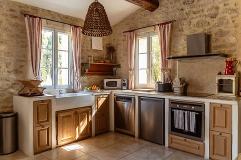 dishwasher, microwave, oven, kitchen