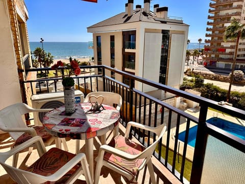 Property building, Balcony/Terrace, Sea view