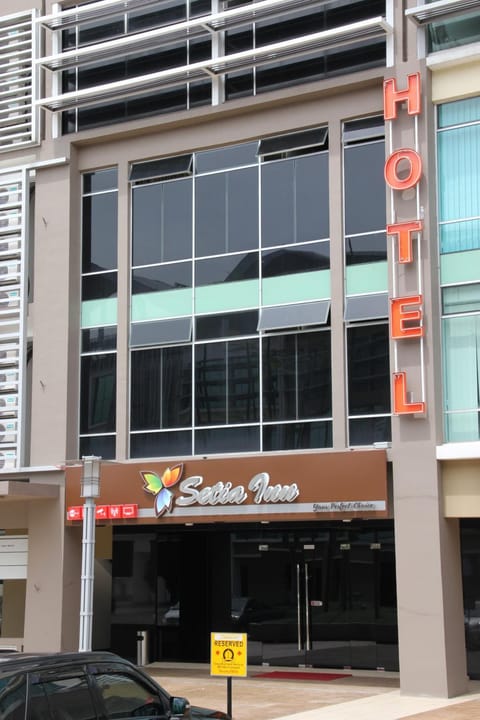 Facade/entrance, Day