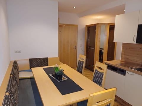 TV and multimedia, Seating area