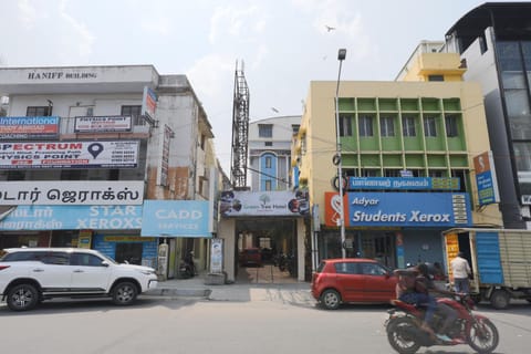 Property building, Day, Neighbourhood, Street view