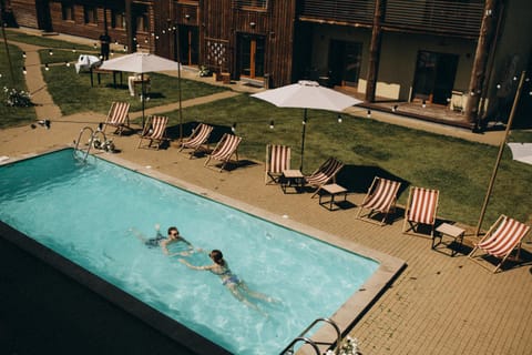 Property building, Swimming pool