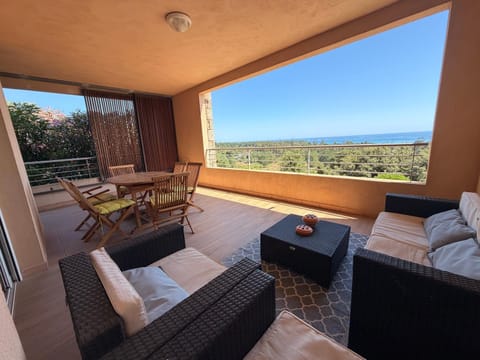 Patio, Sea view