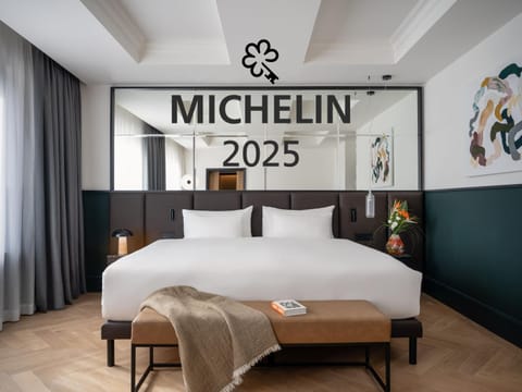 Bed, Bedroom, Certificate/Award