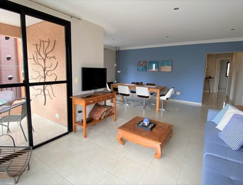 Communal lounge/ TV room, TV and multimedia, Living room, Seating area