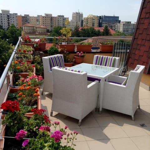 Day, Balcony/Terrace