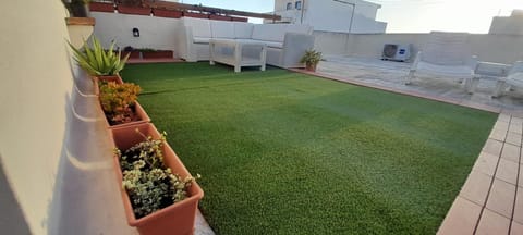 Garden, Balcony/Terrace, Balcony/Terrace, Entertainment