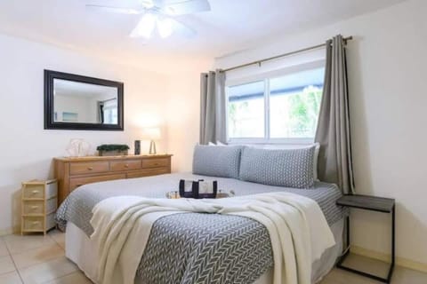 The peacock villa 1 by PMI House in Fort Lauderdale