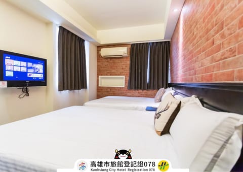 Bed, TV and multimedia, Photo of the whole room, Evening entertainment, Bedroom, air conditioner