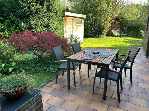 Lien's Cottage House in Bruges