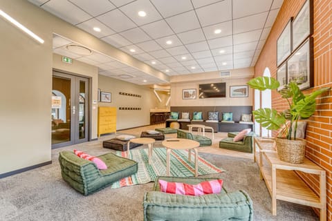 Communal lounge/ TV room