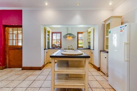 the MANOR house by Kana Guest Farm - Ideal for groups House in Stellenbosch