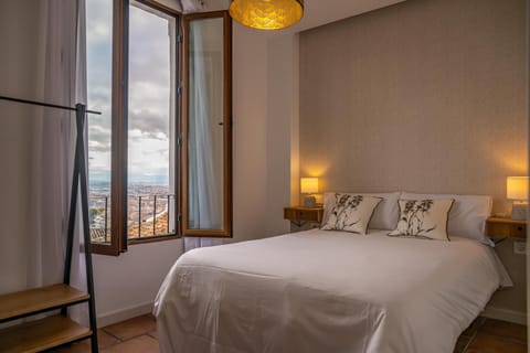 Bed, View (from property/room), Photo of the whole room, Bedroom