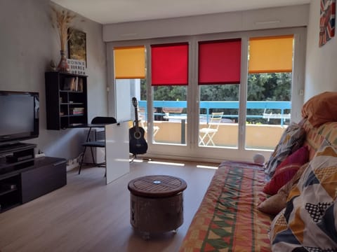 Studio ensoleillé avec balcon Apartment in Nimes