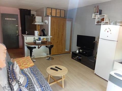 Studio ensoleillé avec balcon Apartment in Nimes