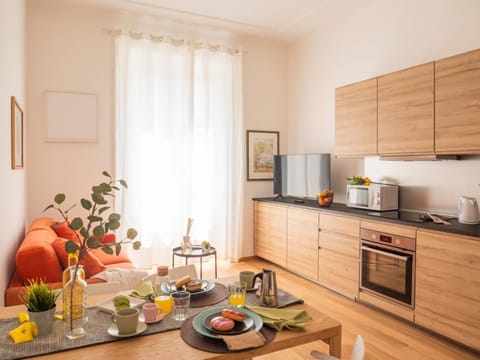 Living room, Seating area, Dining area, kitchen