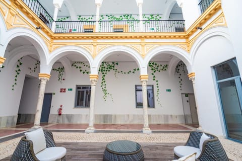 Property building, Patio, Area and facilities