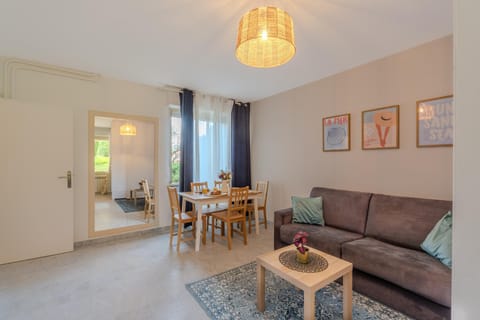 Magniolias - Résidence Calme avec Piscine, Tennis & Jardin Apartment in Antibes