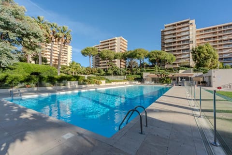 Magniolias - Résidence Calme avec Piscine, Tennis & Jardin Apartment in Antibes