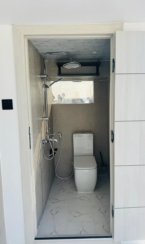 Boat Camping Docked boat in Dubai