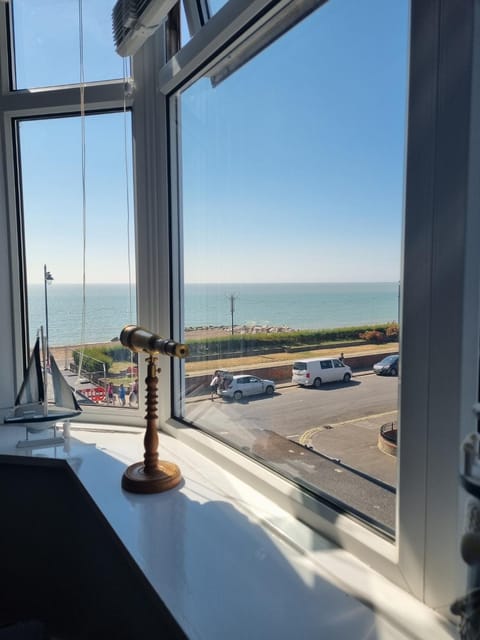 2 Bedroom Seafront Apartment Apartment in Felixstowe