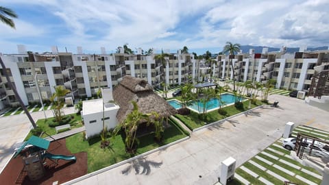 Pool view, Swimming pool
