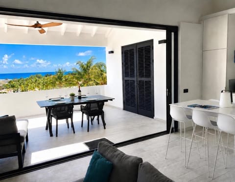 Day, View (from property/room), Balcony/Terrace, Dining area, Sea view