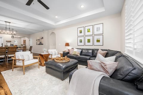 Family-Friendly Home Near Vineyards and Dtwn Newberg House in Newberg