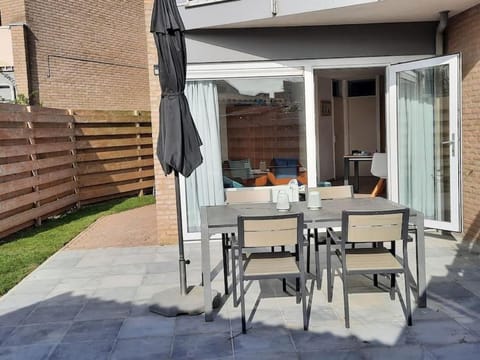 Garden, Balcony/Terrace