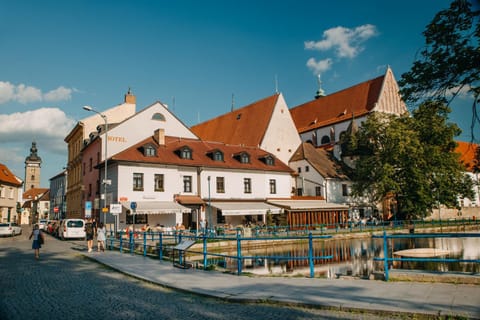 City view, River view