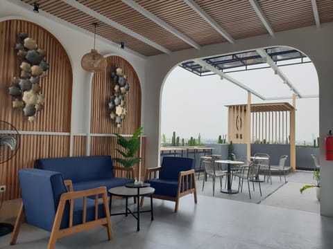 Lounge or bar