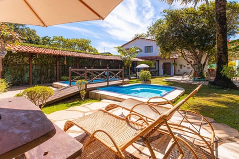 Property building, Bird's eye view, Seating area, Swimming pool
