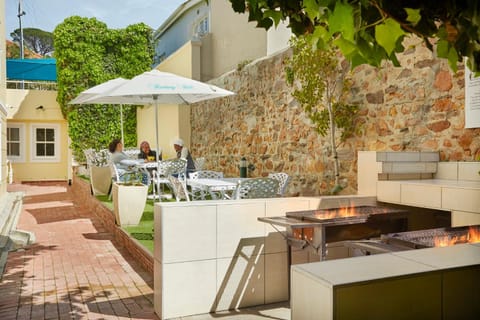 BBQ facilities, Seating area