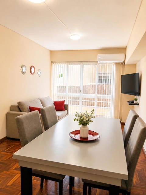 TV and multimedia, Living room, Dining area, air conditioner