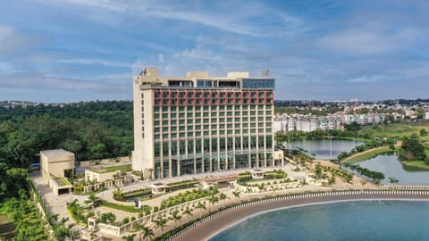 Property building, Bird's eye view, Lake view, Location