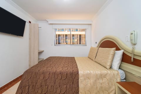 TV and multimedia, Bedroom, City view