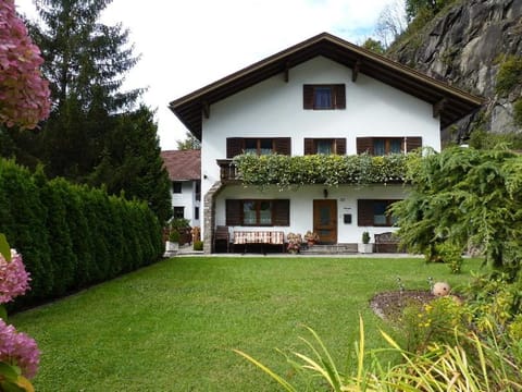 Property building, Spring, Day, Natural landscape, Garden, Garden view