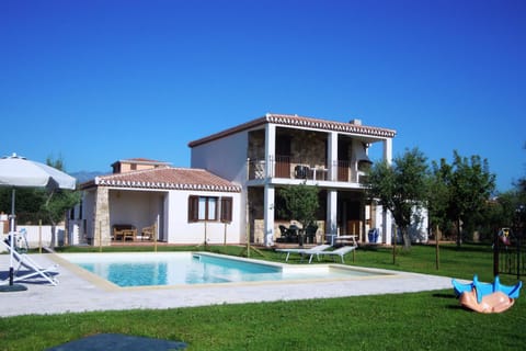 Facade/entrance, Solarium, Swimming pool, Swimming pool