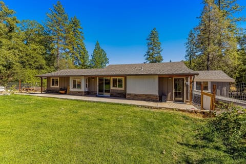 Wildcat Family Ranch House in Murphys