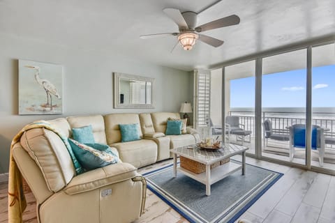 Living room, Sea view, fireplace